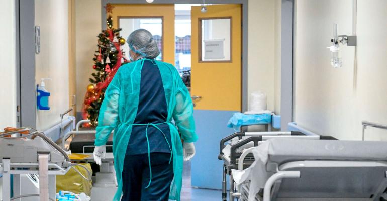 Θρήνος για το βρέφος στην Πτολεμαΐδα - Οι γονείς καταγγέλλουν ότι τους έδιωξαν δύο φορές από το νοσοκομείο