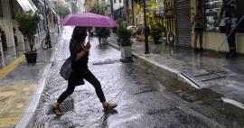 Χειμωνιάτικο το καιρικό τοπίο από σήμερα το βράδυ - Έρχονται καταιγίδες και ισχυροί άνεμοι ως εννιά μποφόρ
