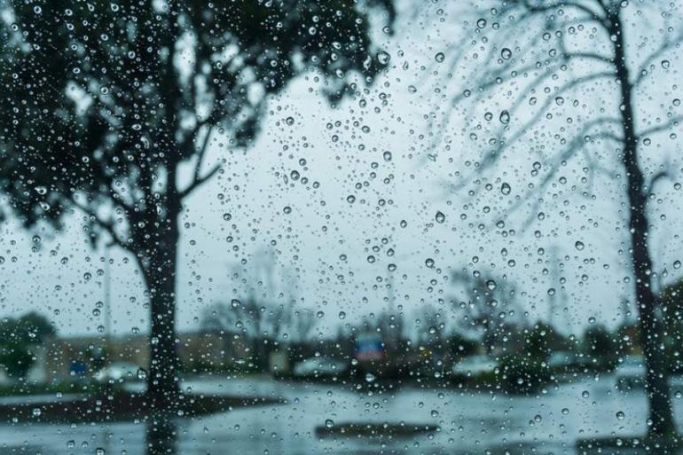 Εκτακτο δελτίο ΕΜΥ: Επιδείνωση του καιρού με βροχές, καταιγίδες και θυελλώδεις νοτιάδες