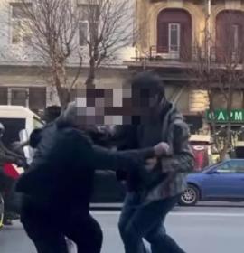 Θεσσαλονίκη: “Ξαφνικά τον άρπαξε και τον έριξε κάτω” λέει αυτόπτης μάρτυρας για το άγριο ξύλο μεταξύ οδηγού ΟΑΣΘ και πολίτη