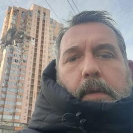 «Δεν θα ψηφίσω τον εαυτό μου, οπότε κάντε το εσείς», λέει δημοσιογράφος και υποψήφιος που πάει στο Ισραήλ