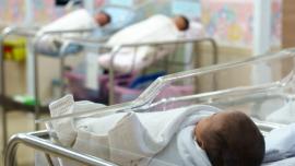 Δημογραφικό: Μειώθηκαν οι γεννήσεις κατά 4,2% το 2025