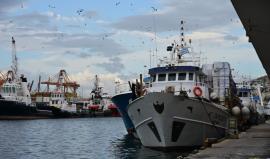 Αποκλεισμοί σε Πειραιά και Θεσσαλονίκη από τους αλιείς – Ζητούν συνάντηση με τον Β. Κικίλια