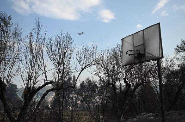 Χαλκιδική: Ακυρώνονται όλες οι εκδηλώσεις του Δεκαπενταύγουστου στην Κασσάνδρα λόγω της πυρκαγιάς
