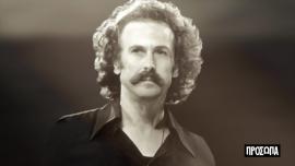 Νίκος Ξυλούρης: Τα δύσκολα παιδικά χρόνια του «Αρχάγγελου» της Κρήτης, η μεγάλη αγάπη για τη σύζυγό του, Ουρανία και η τραγική απώλεια του γιου του