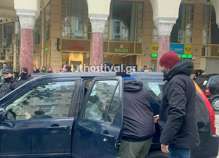 Θεσσαλονίκη: Αθώοι οι έξι που συνελήφθησαν έξω από την παρουσίαση βιβλίου του Τσίπρα