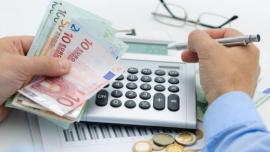 Φόροι, ΕΝΦΙΑ και τέλη κυκλοφορίας οι τελευταίες εκκρεμότητες του 2025 – Τι αλλάζει από το νέο έτος στη φορολογική κλίμακα