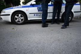 Θεσσαλονίκη: Συνελήφθη 24χρονος που επιχείρησε να σκοτώσει την αδελφή του και τον σκύλο της που πήγε να τη σώσει