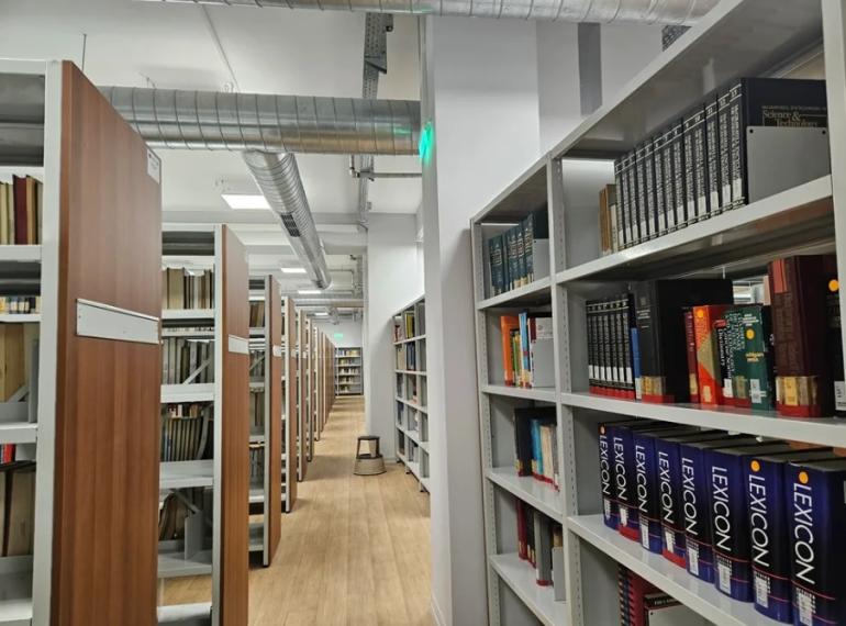 ΑΠΘ: Ο... Θεόφραστος στη θέση της κατάληψης - Ανοίγει αρχές του 2026 η βιβλιοθήκη στη ΣΘΕ με 30.000 συγγράμματα