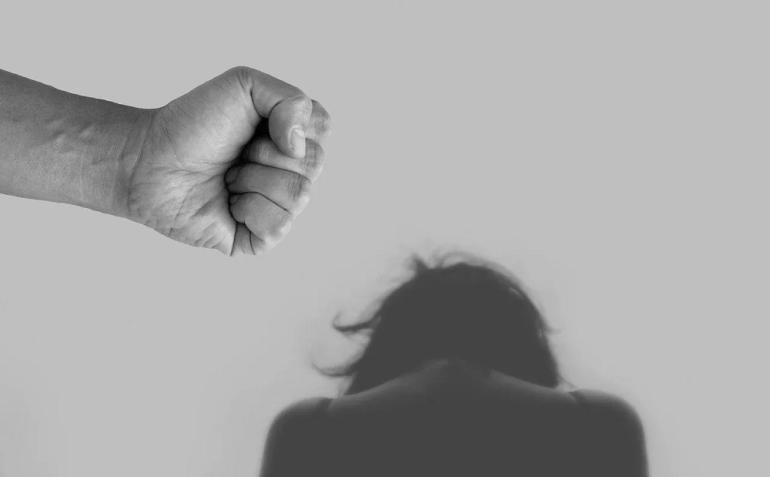 Θεσσαλονίκη: Εφιάλτης για νοσηλεύτρια ο πρώην σύντροφός της, την απειλεί συνεχώς επί 4,5 χρόνια