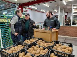 Θεσσαλονίκη: Στην Κεντρική Λαχαναγορά η πρώτη επίσκεψη του υπουργού Αγροτικής Ανάπτυξης και Τροφίμων Μαργαρίτη Σχοινά