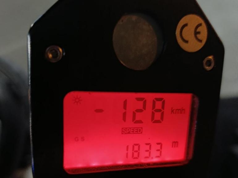Θεσσαλονίκη: Φουλ της παράβασης - Με 128 χλμ./ώρα σε δρόμο με όριο 50, μεθυσμένος, χωρίς δίπλωμα και ασφάλεια
