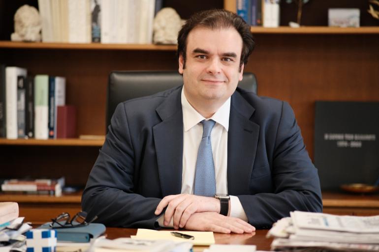 Πιερρακάκης: Ανεργία στο χαμηλότερο επίπεδο από το 2008 και ανάπτυξη 2,3% το 2027