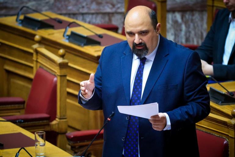 Ο Τριαντόπουλος υπέβαλε την παραίτησή του