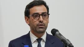 Γαλλία: Θα παραμείνουμε στο πλευρό της Ουκρανίας διαβεβαιώνει ο νέος υπουργός Εξωτερικών Στεφάν Σεζουρνέ