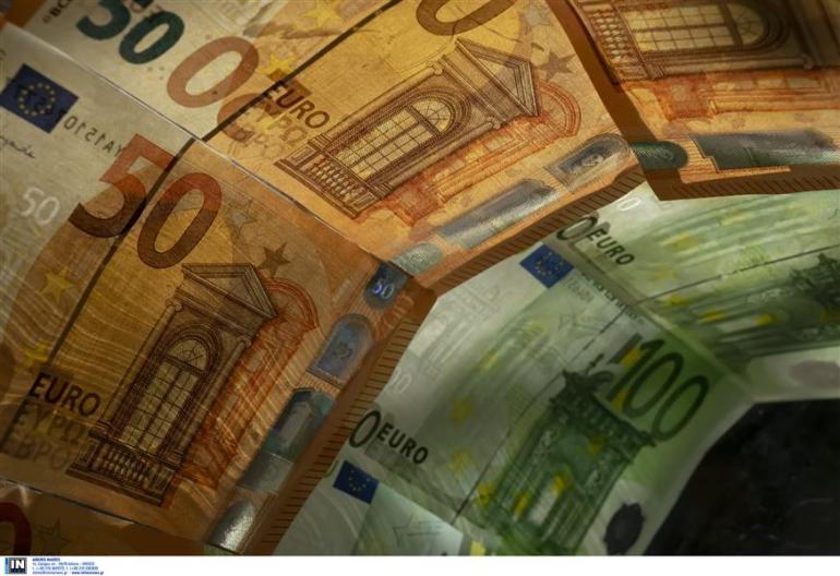 Οι 30 παροχές για μισθωτούς, συνταξιούχους, επαγγελματίες, αγρότες, ενοικιαστές και ιδιοκτήτες ακινήτων που θα μείνουν και το 2026