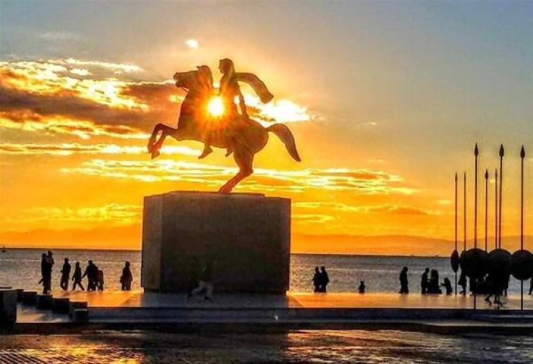 Θεσσαλονίκη: Στο άγαλμα Μεγάλου Αλεξάνδρου θα στηθεί τελικά η σκηνή για τη συναυλία του Ρέμου
