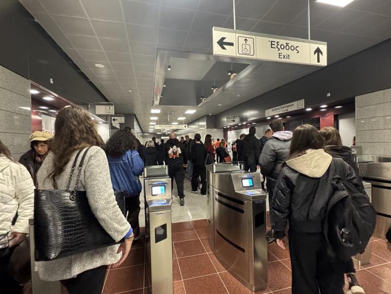 Μετρό Θεσσαλονίκης: Με εισιτήριο από σήμερα οι επιβάτες – Μόνο με μετρητά η έκδοσή τους