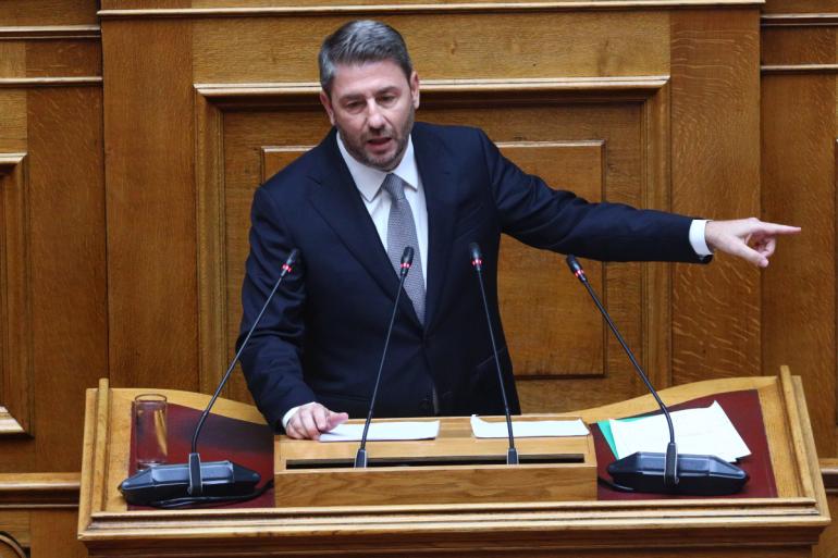 Ν. Ανδρουλάκης για τον Άγνωστο Στρατιώτη: «Εργαλειοποιείτε ένα μνημείο που συμβολίζει τους αγώνες ενός έθνους για λίγα ψηφαλάκια»