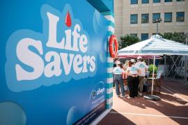 Οι «Allwyn Care Life Savers» μας περιμένουν αύριο 16 Ιουνίου στον Πειραιά  - Πηγαίνουμε στο Δημοτικό Θέατρο και γινόμαστε εθελοντές αιμοδότες και δότες μυελού των οστών