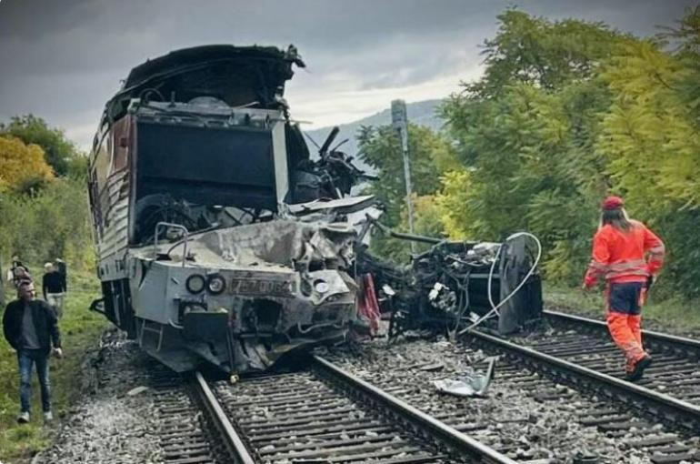 Σλοβακία: Τουλάχιστον 20 τραυματίες από σύγκρουση τρένων