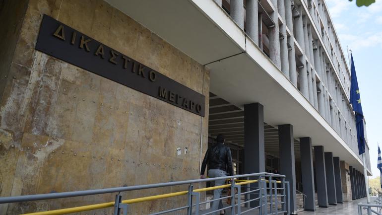 Θεσσαλονίκη: Ελεύθεροι με όρους οι δύο νεαροί που κατηγορούνται για διακίνηση ναρκωτικών με online παραγγελίες και QR codes