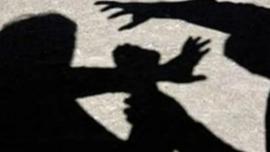 Βέροια: “Το παιδί είναι σε πολύ άσχημη κατάσταση, τα χτυπήματα που δέχτηκε ήταν δολοφονικά” λέει ο πατέρας της 24χρονης