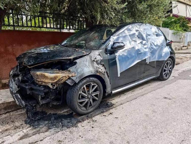 «Μπαμπά, μας τίναξε, μας έκαψε το σπίτι» -Συγκλονιστική περιγραφή για τον 46χρονο που έκανε στάχτη το σπίτι της πρώην του στη Γλυφάδα
