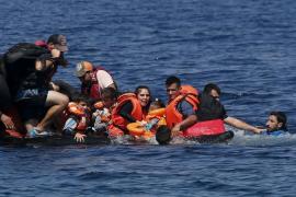 Διάσωση 66 μεταναστών στην Καλαμάτα – Συνελήφθησαν οι τέσσερις διακινητές τους