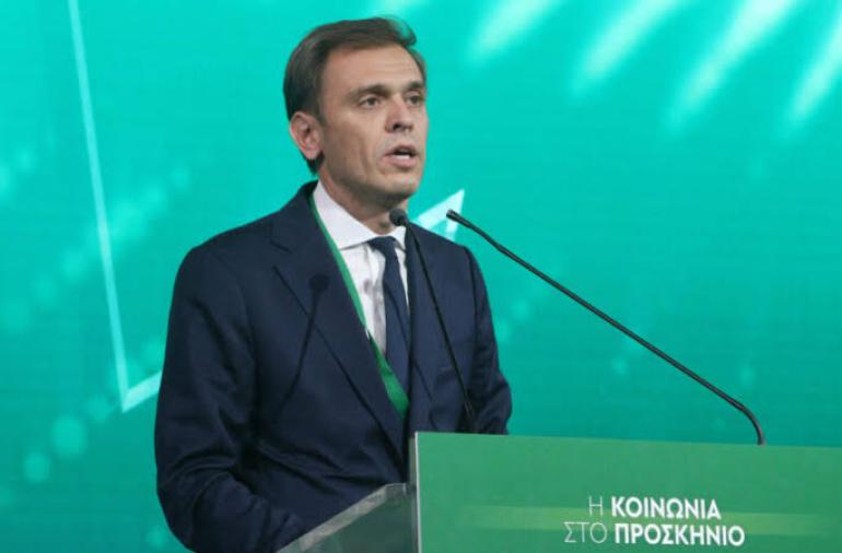 ΠΑΣΟΚ: Αναπάντητα ερωτήματα για την αποπομπή της Γκίλφοϊλ