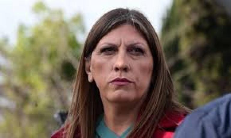 Η Κωνσταντοπούλου κατήγγειλε επιθεωρητές εργασίας που έλεγχαν υπόθεση υπαλλήλου της Πλεύσης, κατέληξαν στο ΑΤ Ομονοίας