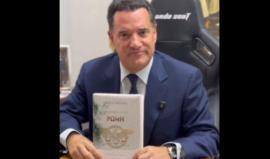 BINTEO-Ο Άδωνις Γεωργιάδης ανταποδίδει το δώρο του Αλέξη Τσίπρα: «Η ιστορία είναι πολύ σημαντική γιατί σε μαθαίνει να διαλέγεις καλούς συνεργάτες»