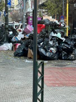 Θεσσαλονίκη:Τόνοι σκουπιδιών μετά το γλέντι για την υποδοχή του νέου έτους – Δείτε φωτογραφίες