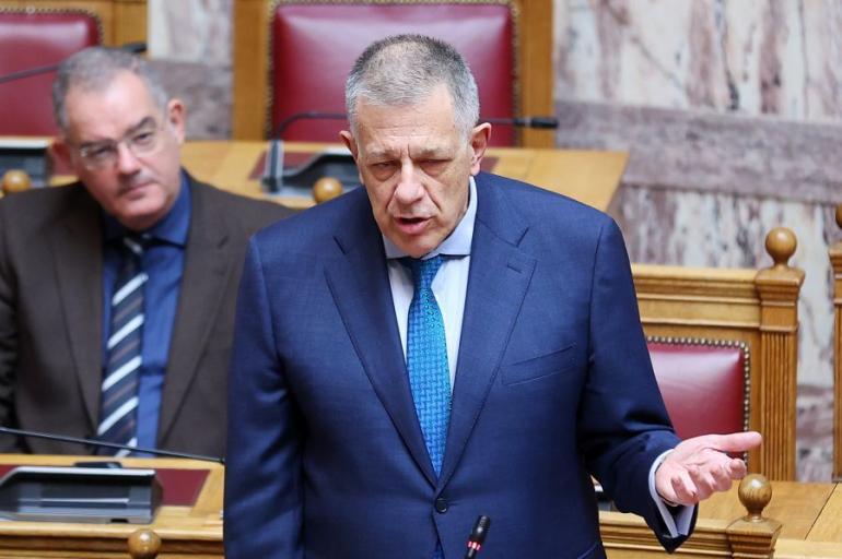 Βουλή-Άγρια Κόντρα Ταχιάου-Γιόγιακα στη Βουλή