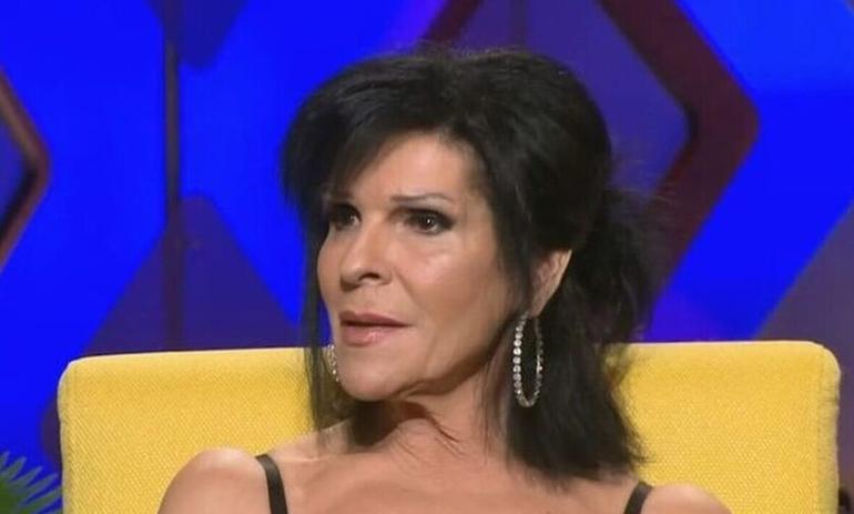 Σοφία Βόσσου: “Τον Γιώργο Μαζωνάκη θα τον έχουμε στην καρδιά μας για την καλή του την ψυχή και για το ήθος του”