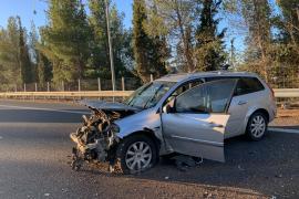 ΒΙΝΤΕΟ-Θεσσαλονίκη: Στο νοσοκομείο μητέρα με το παιδί της μετά από μετωπική σύγκρουση ΙΧ