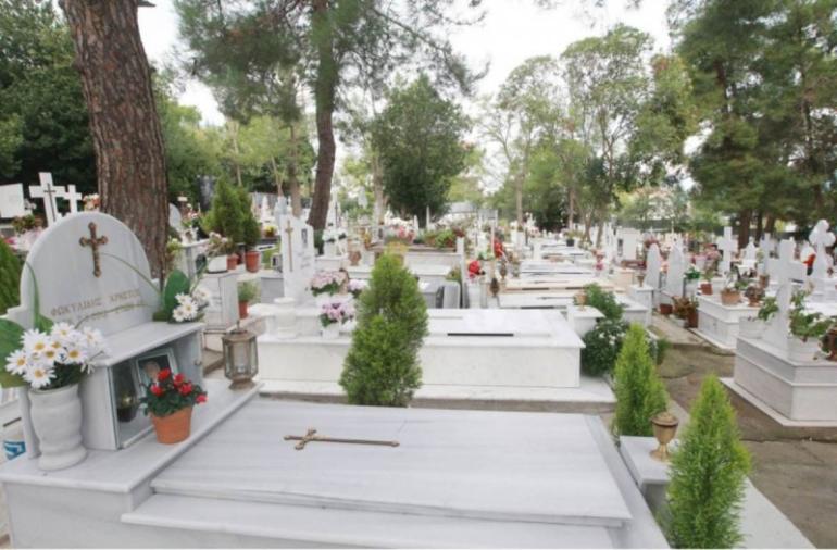 Θεσσαλονίκη: Άγριο ξύλο πάνω από τάφο
