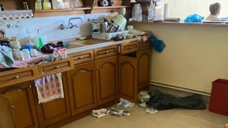 BINTEO-Βανδάλισαν κτήριο του ΚΑΠΗ στα Κουφάλια, έκλεψαν δημοτικό αυτοκίνητο και... ήπιαν μπύρες