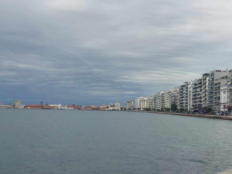 Τοπικές βροχές σε πολλές περιοχές της χώρας - Η πρόγνωση του καιρού