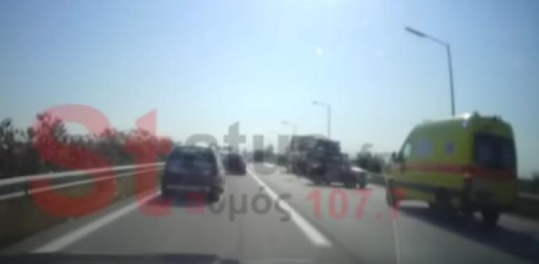 Θεσσαλονίκη: Εξέπνευσε η γυναίκα μετά το τροχαίο κοντά στα διόδια των Μαλγάρων (VIDEO)