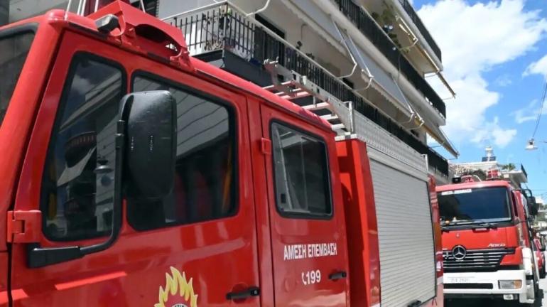 Θεσσαλονίκη: Έκρηξη και πυρκαγιά σε διαμέρισμα στην Καλαμαριά - Επί τόπου η Πυροσβεστική