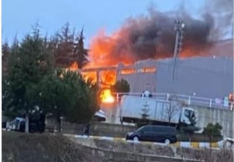 Τραγωδία στην Τουρκία με τουλάχιστον 12 νεκρούς μετά από έκρηξη σε εργοστάσιο πυρομαχικών (video)