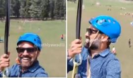 Κασμίρ: Τουρίστας έκανε zipline και από κάτω γινόταν η επίθεση με 26 νεκρούς