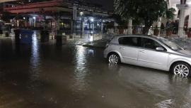 Πλημμύρισαν οι δρόμοι σε Καρδίτσα και Πήλιο - Χιόνια στα ορεινά (VIDEO)