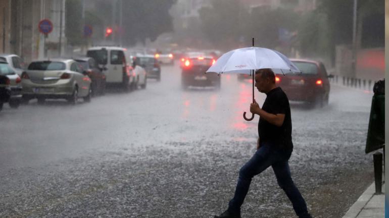 Έκτακτο δελτίο επιδείνωσης καιρού: Έρχεται τριήμερο κακοκαιρίας με καταιγίδες και χαλάζι