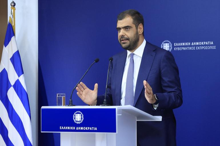Μαρινάκης για Τσίπρα: Την τελευταία φορά που μίλησε για θάλασσες, ψάχναμε σωσίβιο
