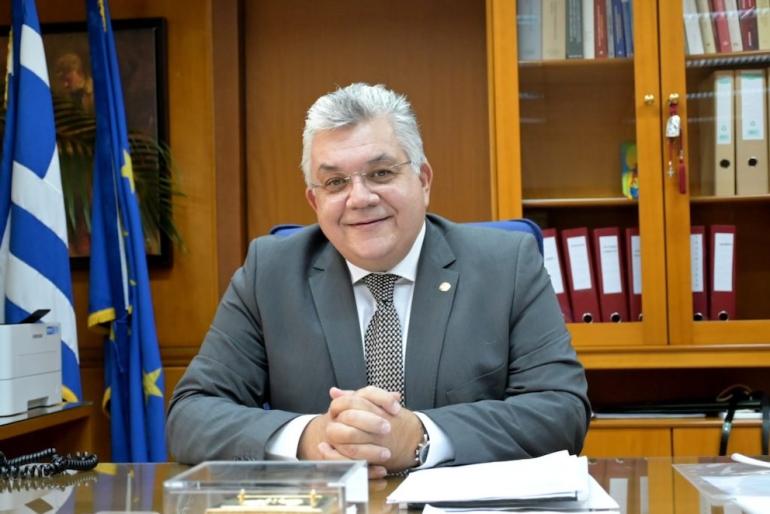 Θεσσαλονίκη: Παρέμβαση κουκουλοφόρων στο σπίτι του Νίκου Παπαϊωάννου – Πέταξαν τρικάκια και φώναξαν συνθήματα