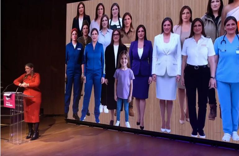 Ζωή Κωνσταντοπούλου: Πολλαπλασιάστηκε με τη βοήθεια της ΑΙ