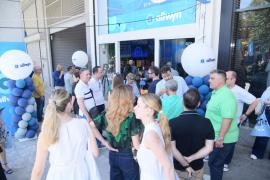 Λαμπερά εγκαίνια για το νέο κατάστημα της Allwyn στο Σύνταγμα - Talk of the town το ολοήμερο party με χορηγούς τους ραδιοφωνικούς σταθμούς Pepper και Happy