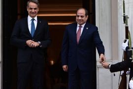 Στο Μέγαρο Μαξίμου ο Αλ Σίσι - Σε εξέλιξη η συνάντηση με Μητσοτάκη
